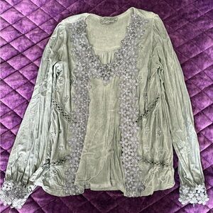 Women’s charcoal POL floral top